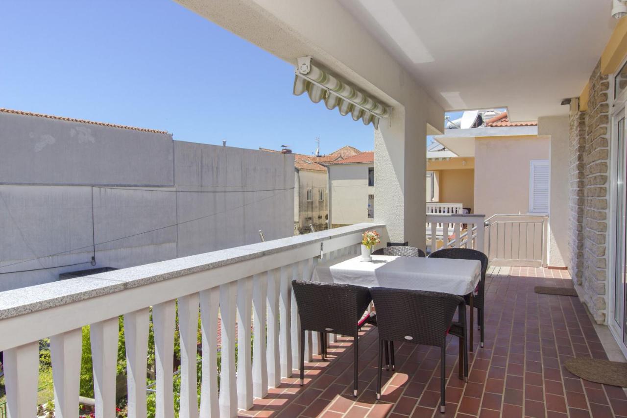 Apartments Konta City Center Vodice Kültér fotó