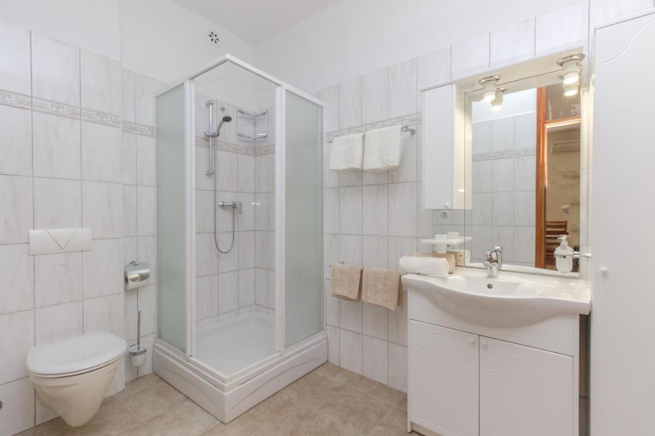 Apartments Konta City Center Vodice Kültér fotó